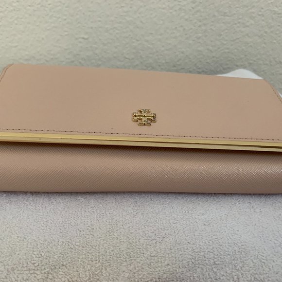 Tory Burch Pre-Love envelope Continental Wallet. - Picture 1 of 16